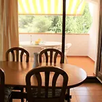Vakantiehuis En Parking Y Piscina Comu Av-54 Roses