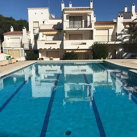 En Parking Y Piscina Comu Av-54