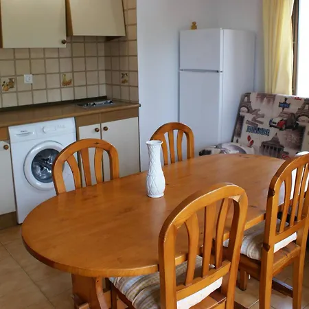 En Parking Y Piscina Comunitaria Av-54 Holiday home