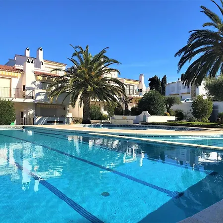Vakantiehuis En Parking Y Piscina Comu Av-54 *